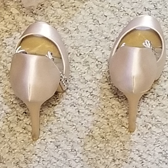Champagne/light blush pink rhinestone heels - Picture 2 of 2